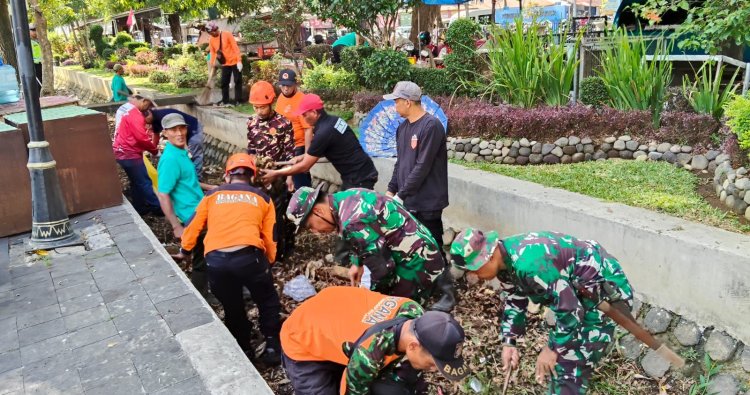 "Borobudur Bersih, Indonesia Lestari"-TNI dan Masyarakat Kompak Jaga Kebersihan Kawasan Wisata Dunia